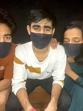 Joy Love Roxie online show from October 2025 07:35:02 PM