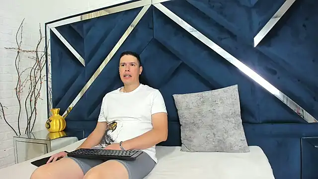 CandyandSteven online show from September 2025 02:39:02 AM