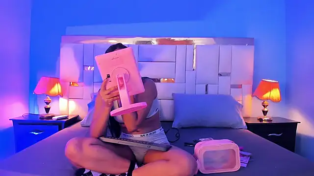 Snapshot of JadeeKhan chatting on September 2025 08:14:01 PM JadeeKhan online show from September 2025 08:14:01 PM