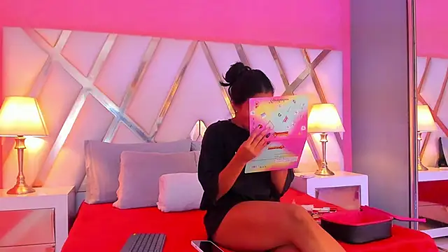 Snapshot of JadeeKhan chatting on October 2025 12:00:01 AM JadeeKhan online show from October 2025 12:00:01 AM