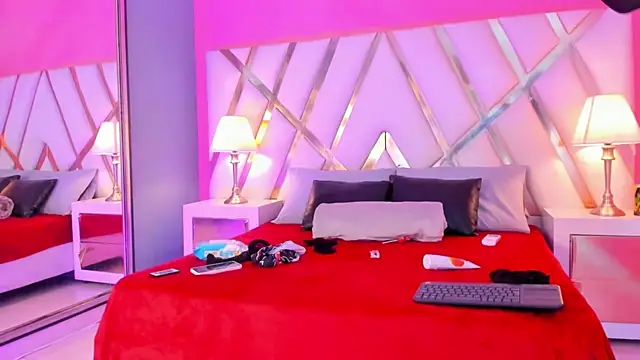 Snapshot of JadeeKhan chatting on October 2025 12:30:02 AM JadeeKhan online show from October 2025 12:30:02 AM