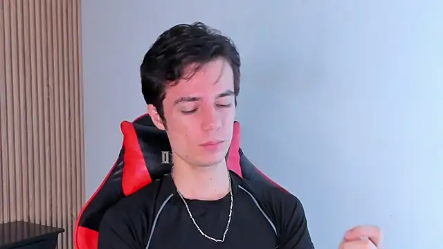 VIKTORNOIR online show from September 2025 12:42:01 PM