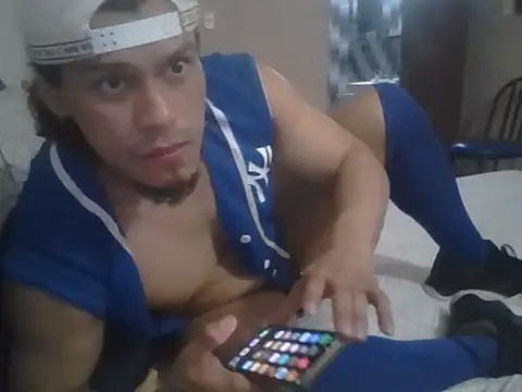 Snapshot of TeddyVeggas chatting on November 2025 02:06:01 AM TeddyVeggas online show from November 2025 02:06:01 AM