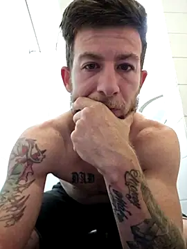 Couplesplay1 online show from October 2025 01:45:02 PM