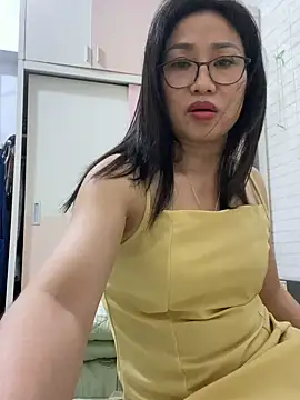 Vitamin sexy online show from October 2025 01:42:02 PM