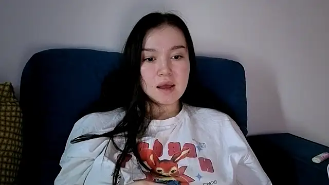 Snapshot of LexeeLuv chatting on October 2025 03:42:02 AM LexeeLuv online show from October 2025 03:42:02 AM