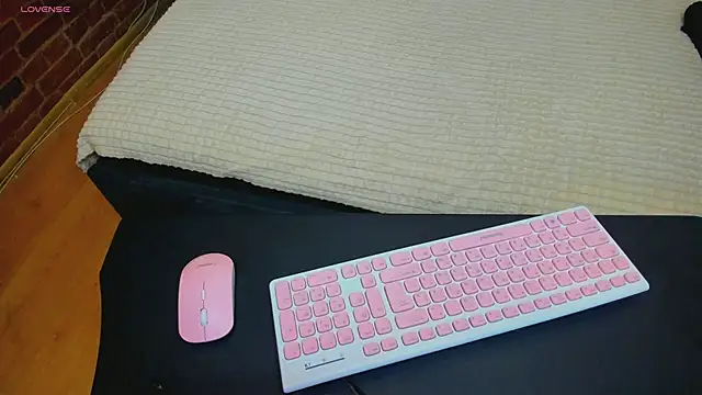 Cutiee Alicee online show from May 2026 08:58:02 PM