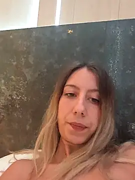 PetiteSecrets online show from October 2025 11:28:01 AM