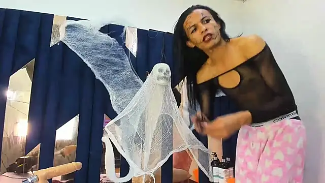 Snapshot of Aisha_hotts777 chatting on October 2025 03:20:02 AM Aisha hotts777 online show from October 2025 03:20:02 AM