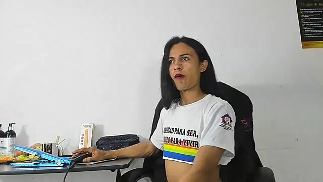 Snapshot of Aisha_hotts777 chatting on November 2025 03:07:02 PM Aisha hotts777 online show from November 2025 03:07:02 PM