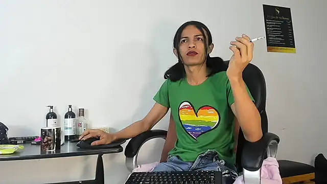 Snapshot of Aisha_hotts777 chatting on November 2025 04:26:02 AM Aisha hotts777 online show from November 2025 04:26:02 AM