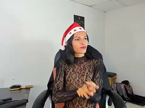 Snapshot of Aisha_hotts777 chatting on December 2025 05:08:02 PM Aisha hotts777 online show from December 2025 05:08:02 PM