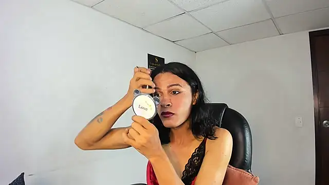 Snapshot of Aisha_hotts777 chatting on December 2025 05:15:02 AM Aisha hotts777 online show from December 2025 05:15:02 AM