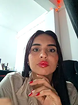Snapshot of EmiliaSomer chatting on September 2025 02:37:01 AM EmiliaSomer online show from September 2025 02:37:01 AM