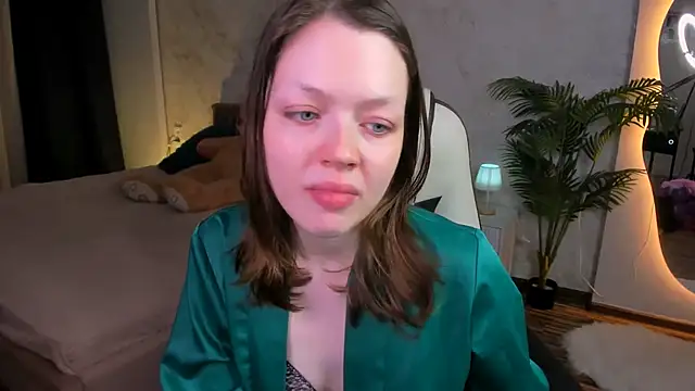 Snapshot of Lunar_Lily chatting on November 2025 05:52:01 AM Lunar Lily online show from November 2025 05:52:01 AM