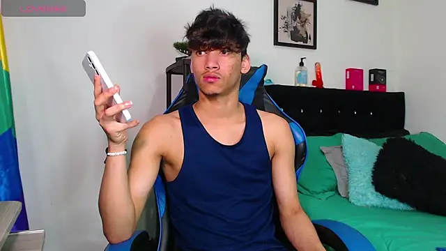 Snapshot of Gael_Jones chatting on November 2025 05:31:02 AM Gael Jones online show from November 2025 05:31:02 AM