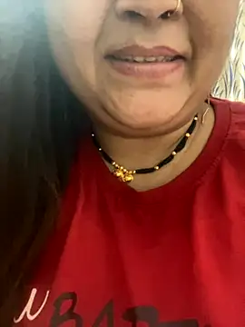 Snapshot of indian-hotmilfs chatting on September 2025 04:06:01 AM indian-hotmilfs online show from September 2025 04:06:01 AM