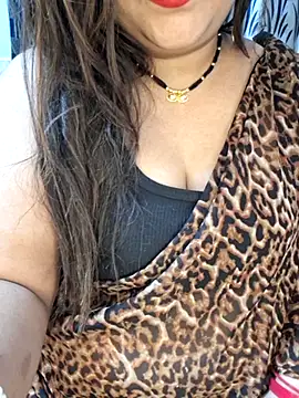 Snapshot of indian-hotmilfs chatting on October 2025 10:30:02 PM indian-hotmilfs online show from October 2025 10:30:02 PM