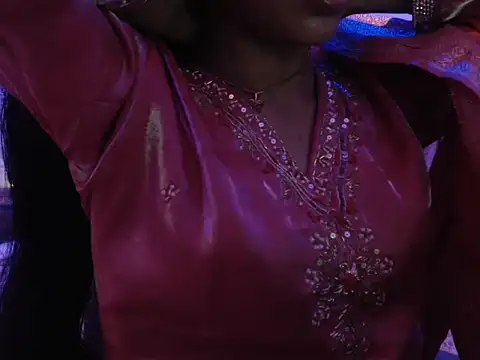 snow white123 online show from October 2025 08:42:01 PM