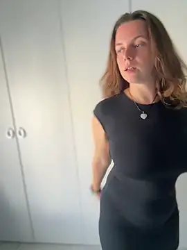 Snapshot of TenderLaGlamor chatting on September 2025 03:16:02 PM TenderLaGlamor online show from September 2025 03:16:02 PM