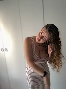 Snapshot of TenderLaGlamor chatting on October 2025 11:55:01 AM TenderLaGlamor online show from October 2025 11:55:01 AM