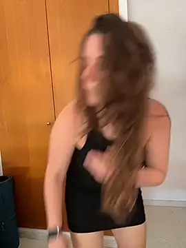 TenderLaGlamor online show from June 2026 03:16:01 PM