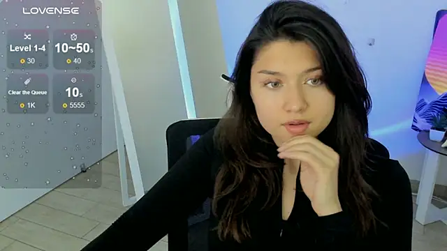 Sandra Curly online show from October 2025 06:53:01 PM