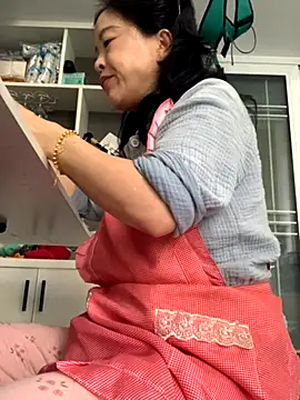 Snapshot of cgooh-611 chatting on October 2025 05:33:02 AM cgooh-611 online show from October 2025 05:33:02 AM