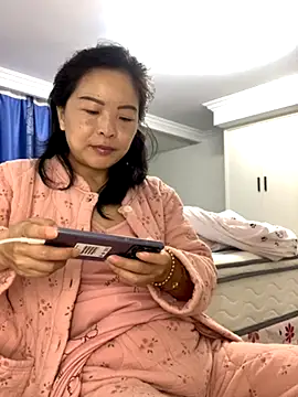 Snapshot of cgooh-611 chatting on November 2025 05:43:02 AM cgooh-611 online show from November 2025 05:43:02 AM