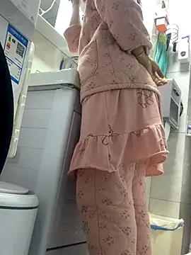 Snapshot of cgooh-611 chatting on November 2025 02:44:01 AM cgooh-611 online show from November 2025 02:44:01 AM