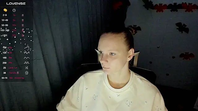 Kassandra XX online show from October 2025 01:23:02 PM