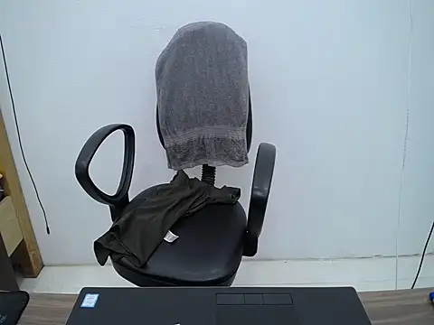  Lady- online show from November 2025 12:09:02 AM