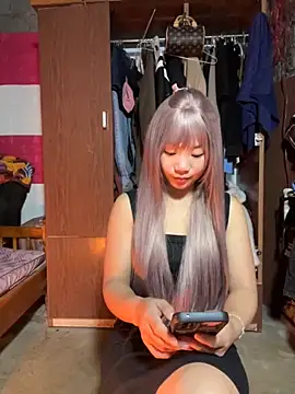 AAANINE22 online show from September 2025 02:06:02 PM