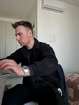 mrlyuis online show from April 2026 01:46:02 PM