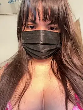 Snapshot of bellisbeli chatting on July 2026 06:33:01 PM bellisbeli online show from July 2026 06:33:01 PM