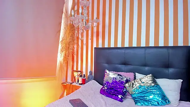 LunaToledo online show from February 2026 02:34:01 PM