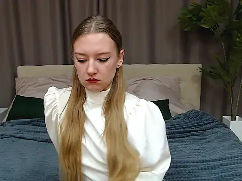 DarcyWilsy online show from November 2025 07:01:02 PM