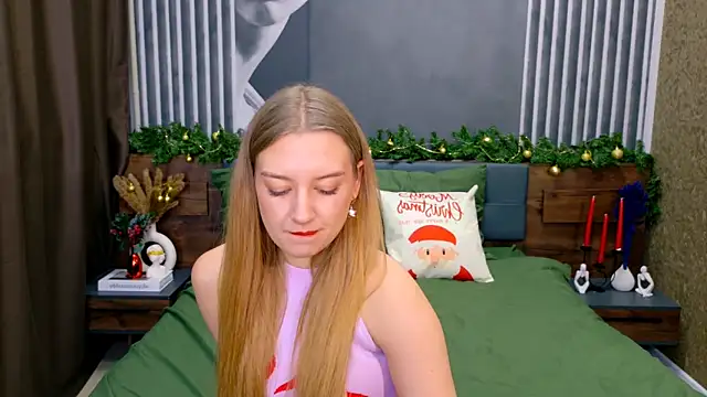 DarcyWilsy online show from December 2025 03:49:02 PM