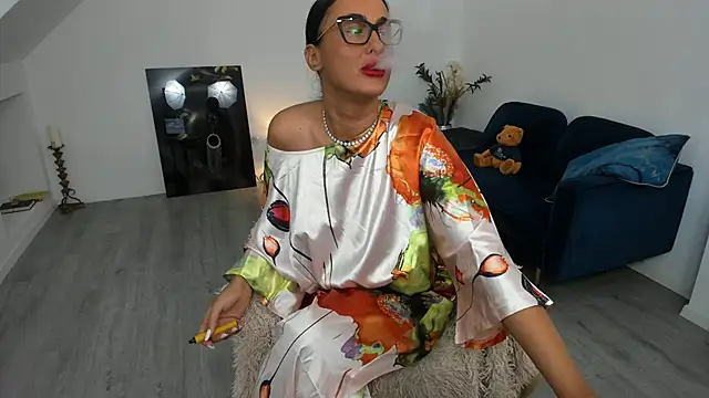 Snapshot of Helen_Sinn chatting on September 2025 04:02:02 AM Helen Sinn online show from September 2025 04:02:02 AM