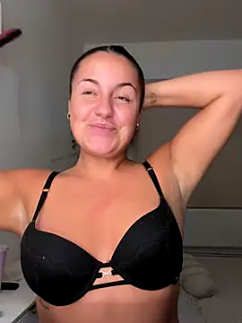 AlyssaAngell online show from November 2025 08:21:02 PM