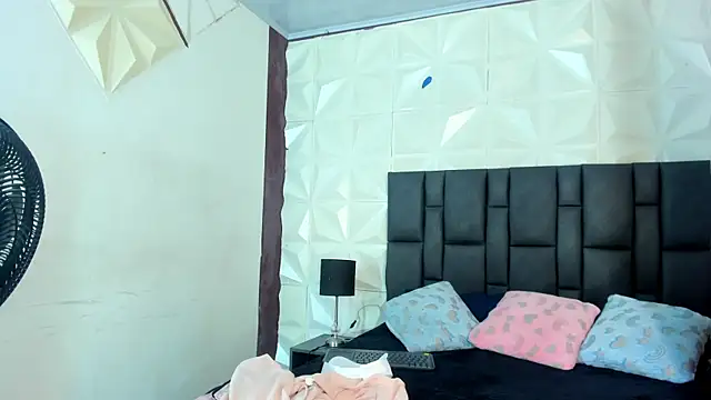 BustyGlow online show from September 2025 10:48:01 AM