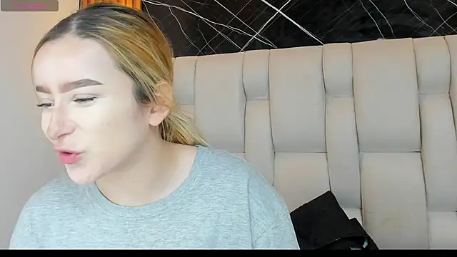 kristal joi dl online show from November 2025 12:38:02 PM