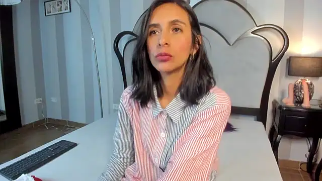 Snapshot of MiaAmore_ chatting on February 2026 06:59:02 PM MiaAmore online show from February 2026 06:59:02 PM