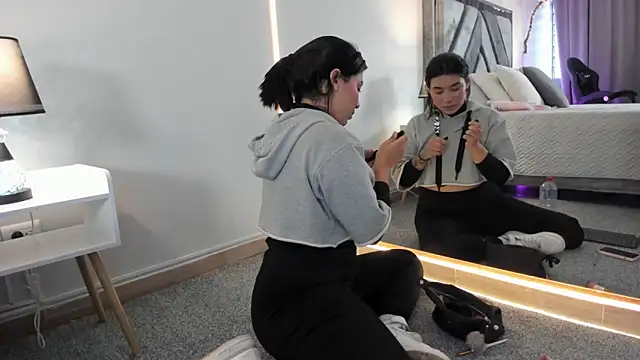 Snapshot of emy_williams chatting on October 2025 07:13:01 PM emy williams online show from October 2025 07:13:01 PM