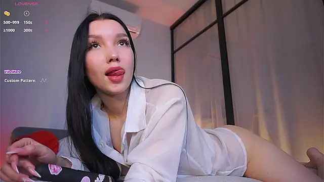 Snapshot of FrankForss chatting on February 2026 04:31:01 AM FrankForss online show from February 2026 04:31:01 AM