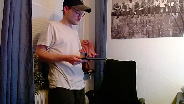 ChefDeLust online show from October 2025 05:17:01 PM