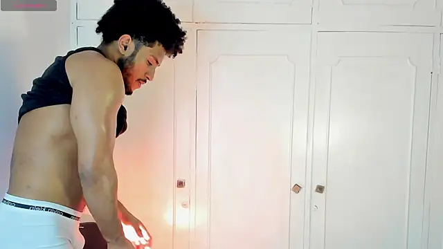 zarek lux online show from January 2026 01:02:02 PM