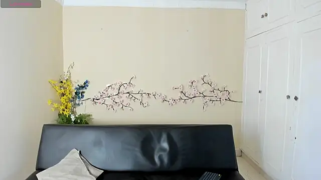 zarek lux online show from June 2026 03:18:01 PM