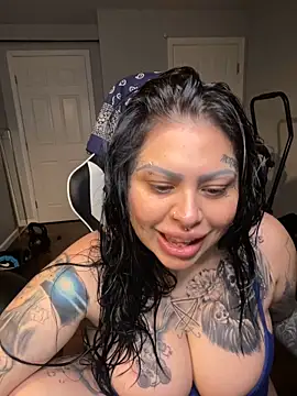 chicanachic13 online show from October 2025 07:39:01 AM