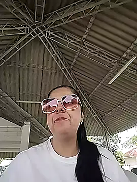 Snapshot of Nahomi_04 chatting on October 2025 05:33:02 PM Nahomi 04 online show from October 2025 05:33:02 PM